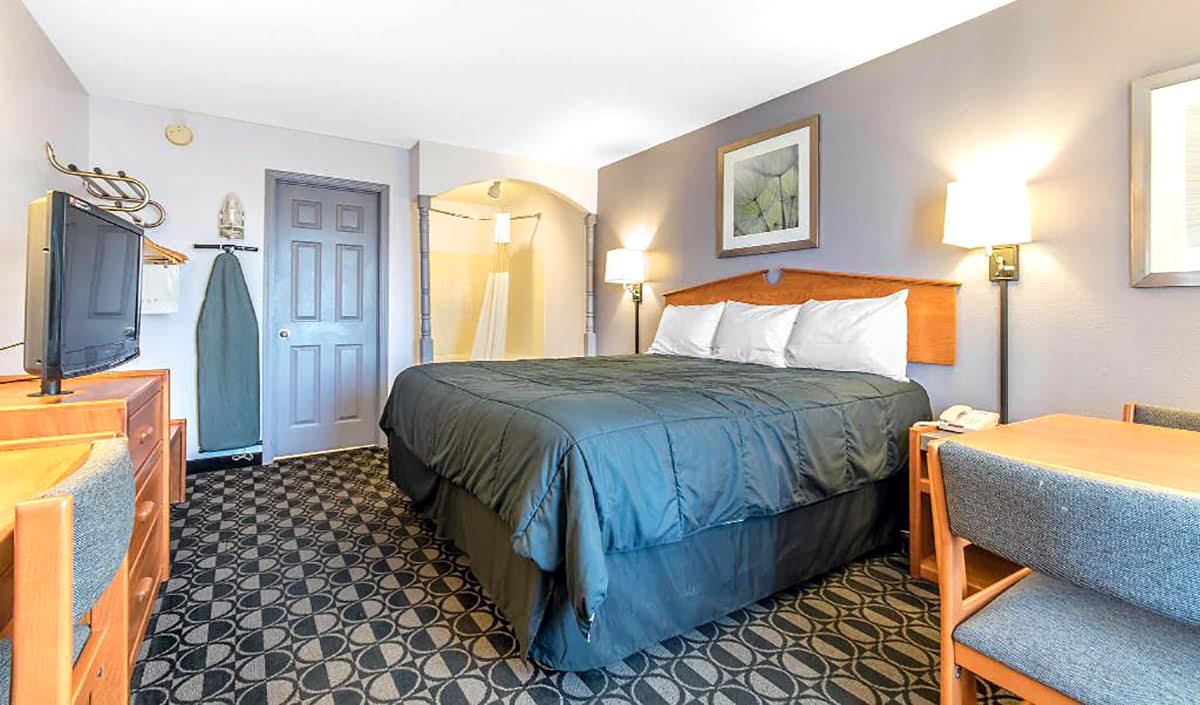 Kentucky Derby 2019-Kentucky Oaks-Churchill Downs-Rodeway Inn