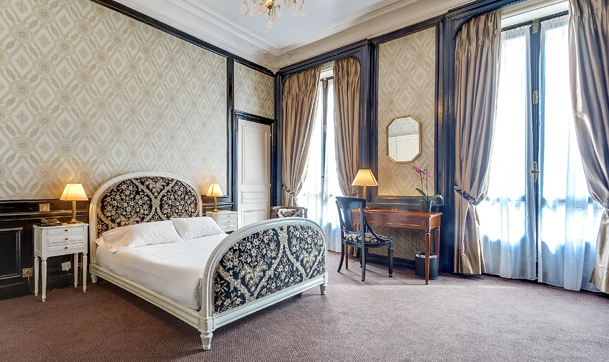 Paris shopping-France-Normandy Hotel