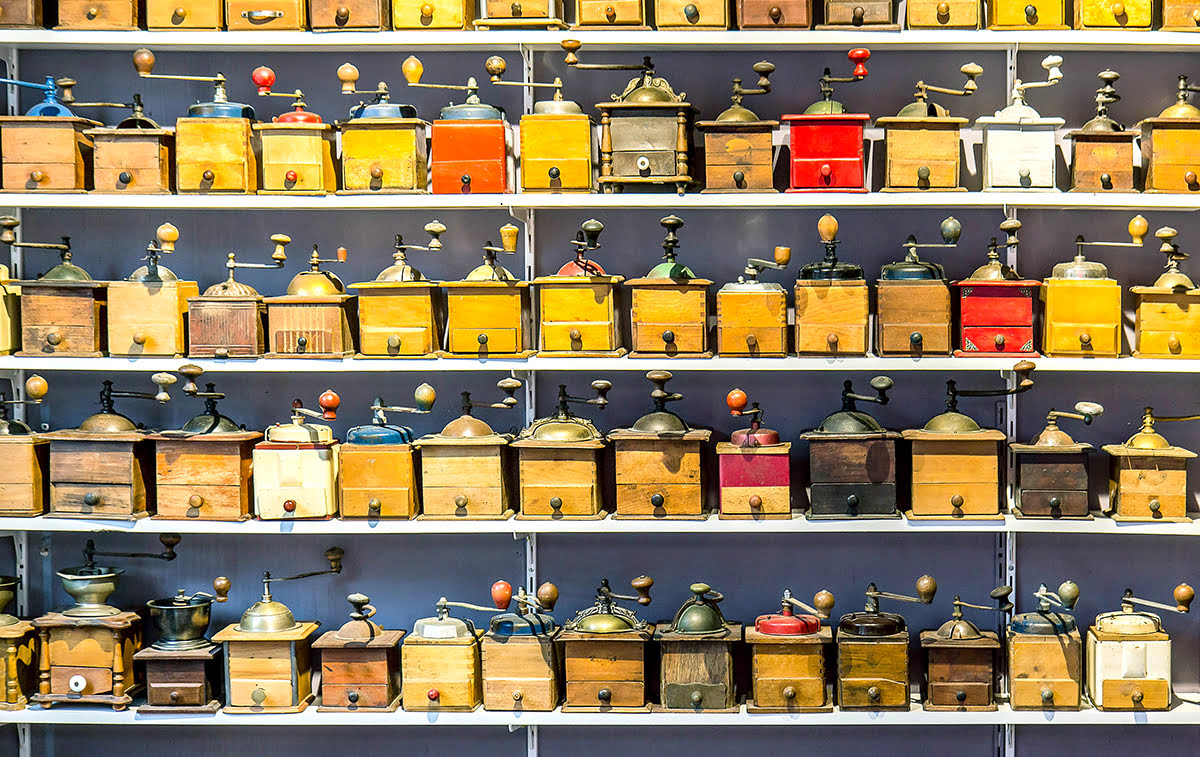 Paris shopping-France-Saint-Ouen Flea Market
