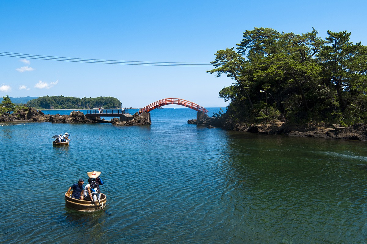 Family-friendly destinations in Tohoku-Tarai Bune Experience-Niigata Prefecture