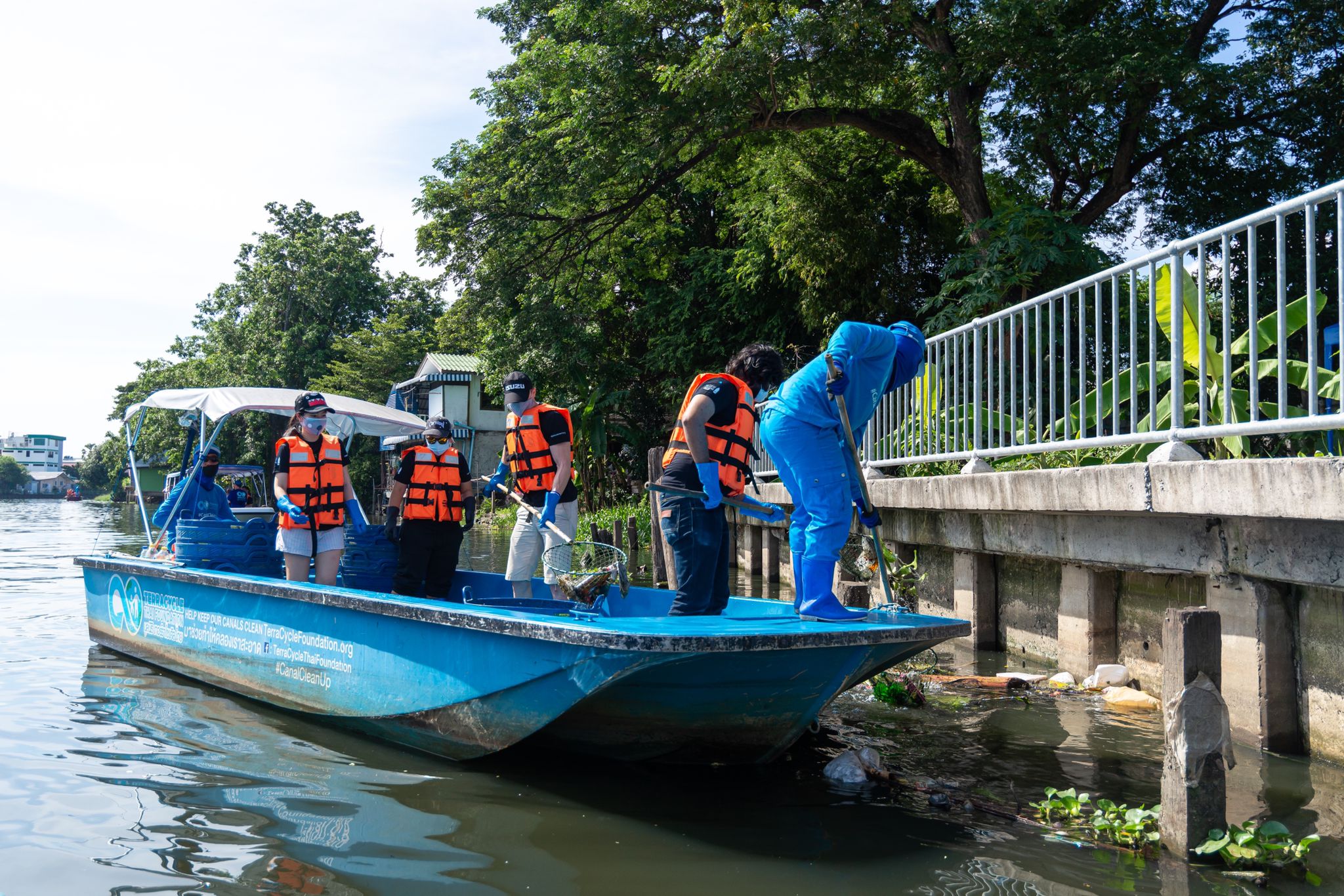 Agoda expands its global #MyPledge waterway cleaning initiative to Bangkok
