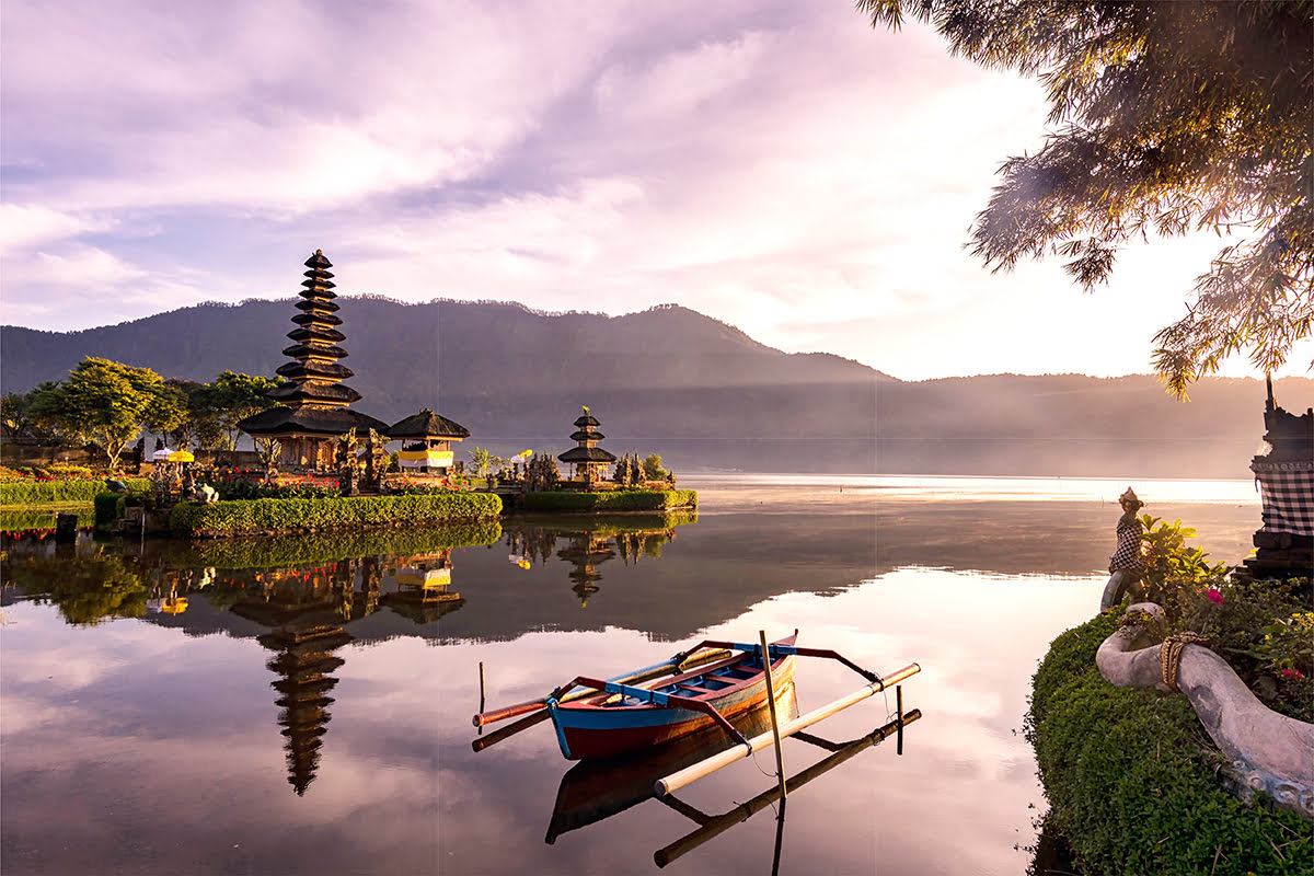 Ulun Danu Beratan Temple_Lake Beratan_Bali_Indonesia