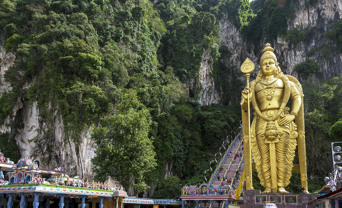 Batu Caves_golden statues