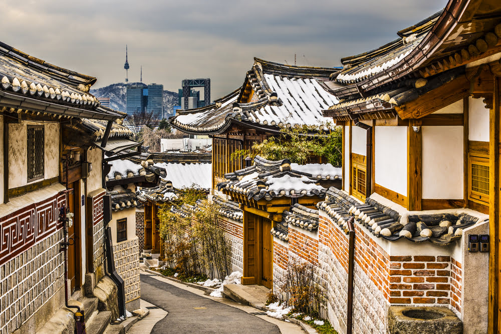 Seoul Travel 12 Things to Do on a Winter Trip to South Korea Bukchon Hanok Village