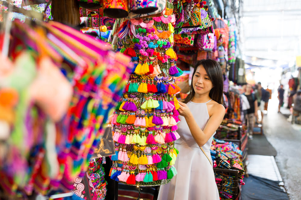 Chatuchak shopping_traditional souvenirs