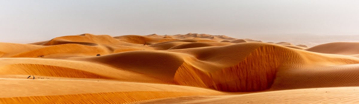 5 مواقع مميزة للتخييم في صحراء رمال وهيبة العُمانية