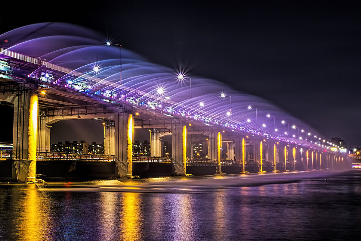 Taman Hangang_Jembatan Banpo_Moonlight Rainbow Fountain