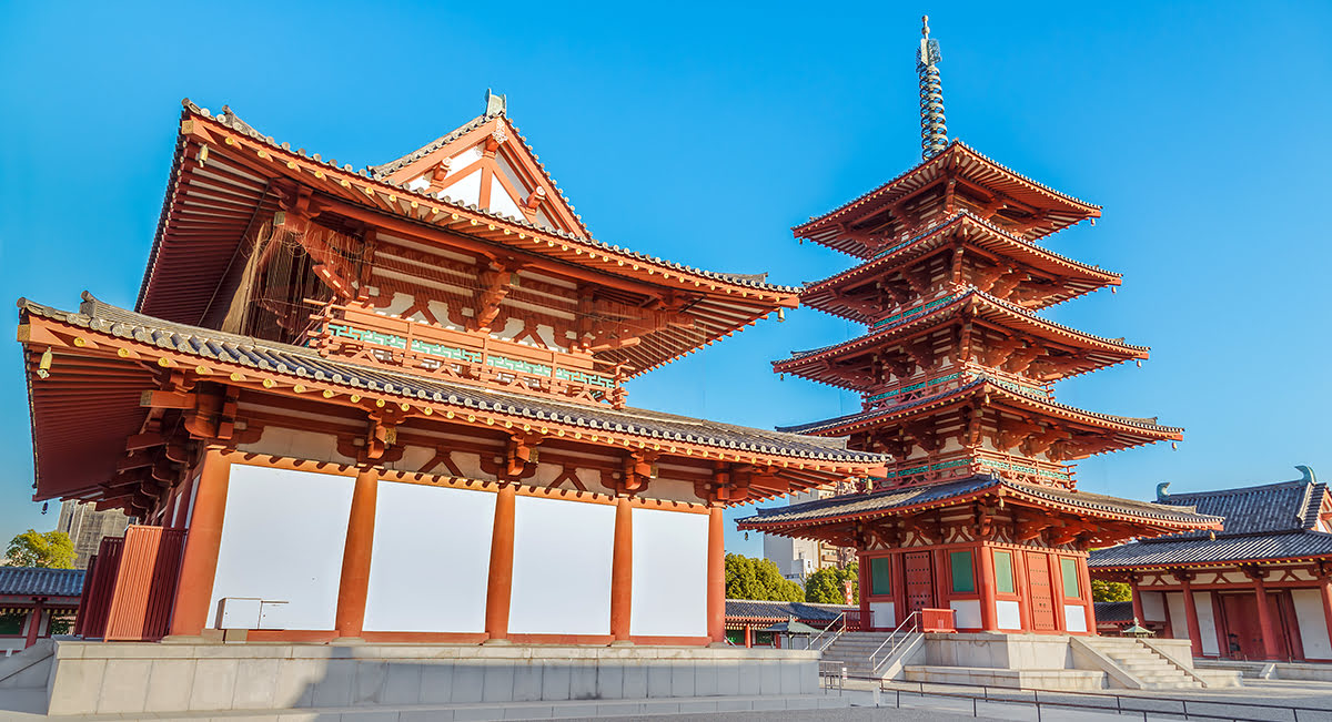 Shitennoji temple_Osaka_Japan