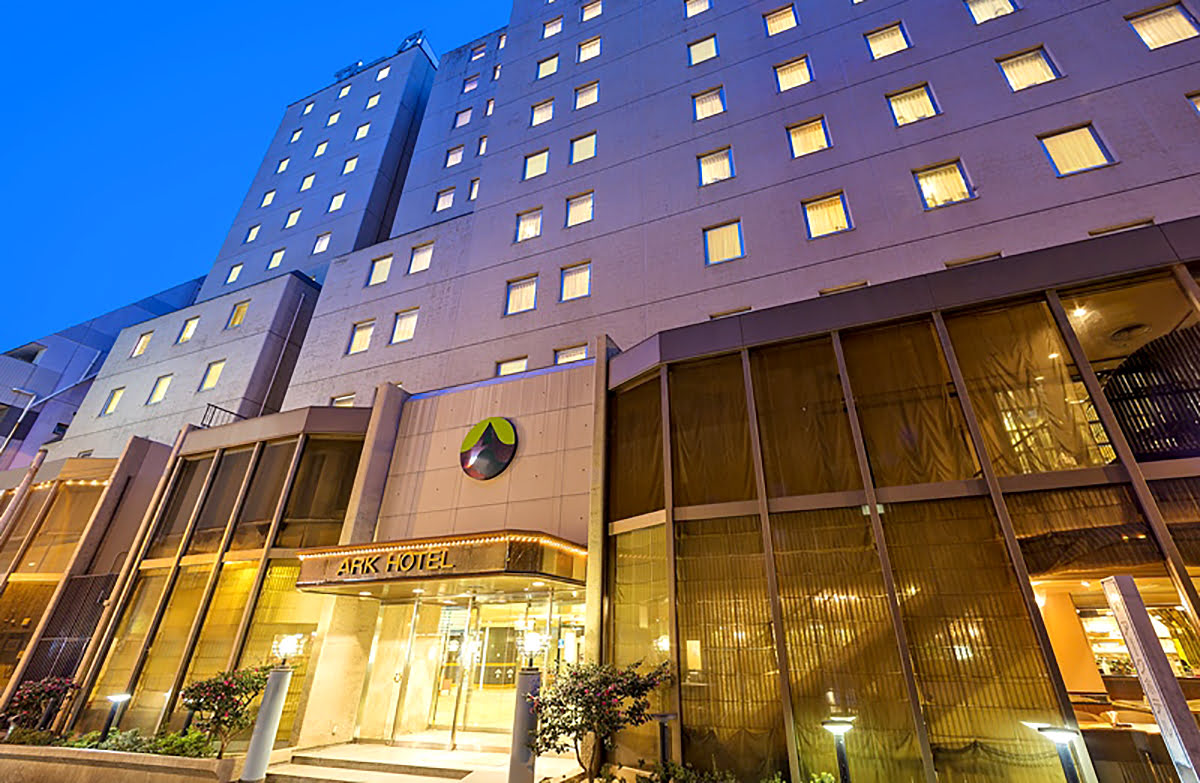 Places to get Japanese souvenirs in Osaka-Ark Hotel Osaka Shinsaibashi