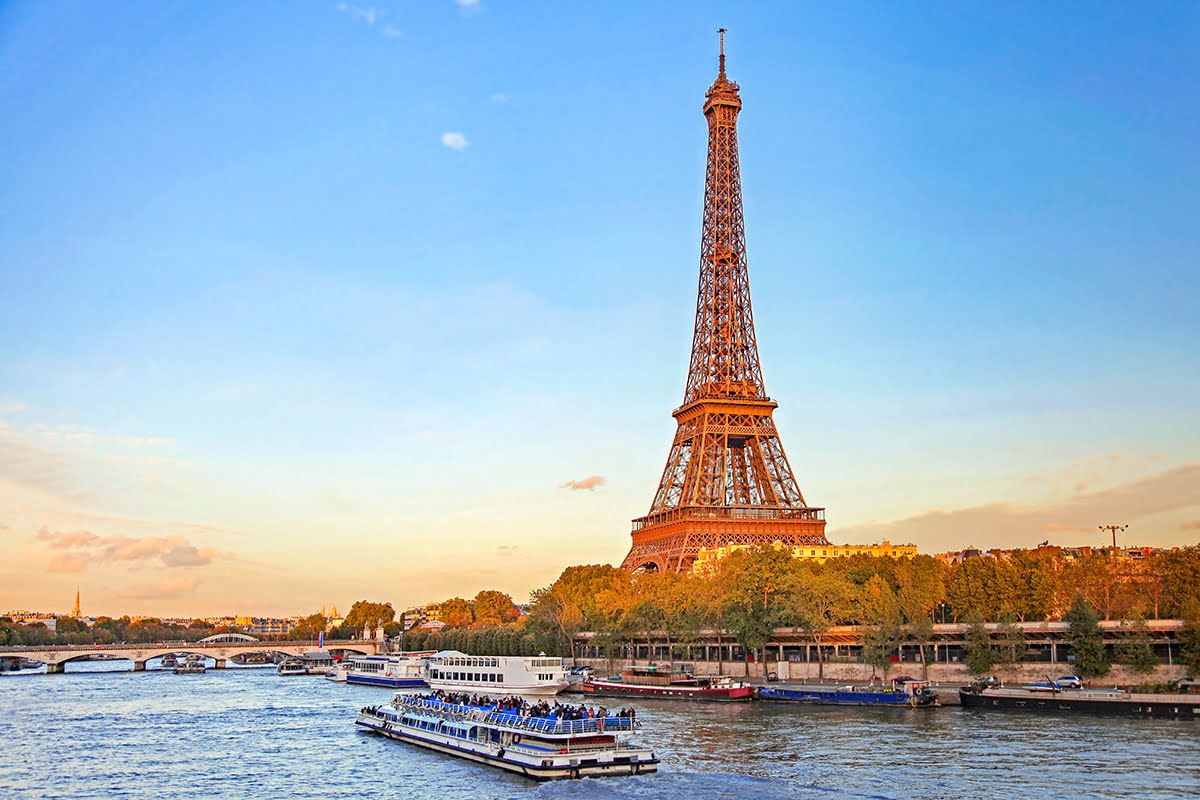 Bastille Günü-Paris-Seine'de Gezi