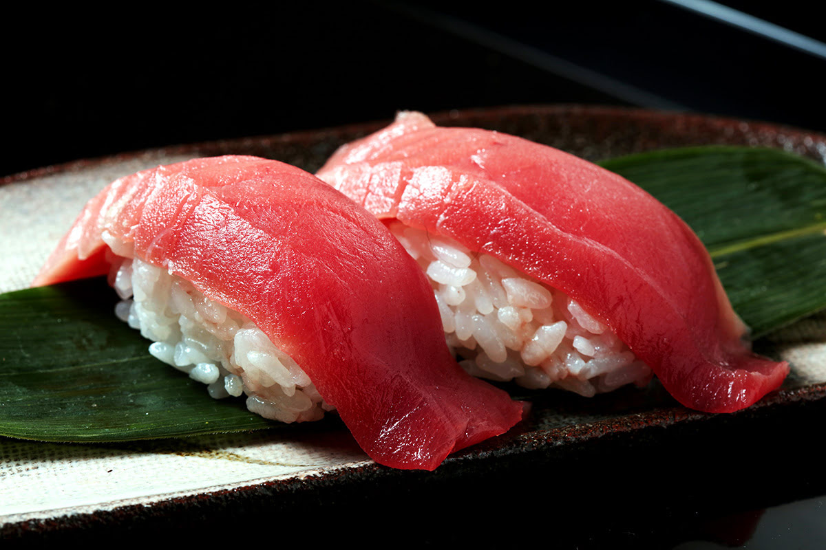 Restoran terbaik di Osaka_makan mewah_sushi_Jepang