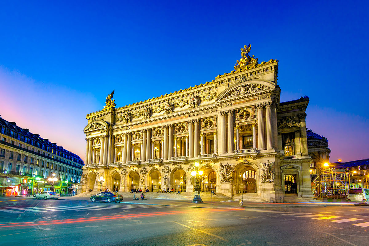 Pola Elizejskie-Paryż-Palais Garnier