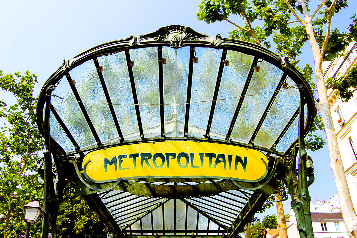 Montmartre Metro_Paris_toplu taşıma_Abbesses İstasyonu_Blanche İstasyonu