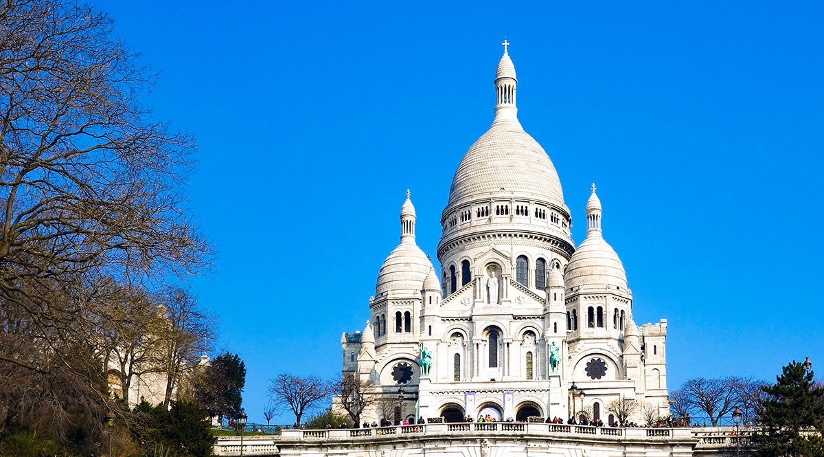 Métro à Montmartre_Paris_Basilique du Sacré-Cœur de Montmartre