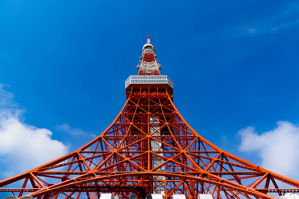 Tokyo Tower: Panoramic Views of the World&#39;s Largest City