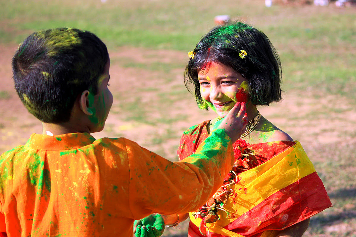 2019 Holi festival in India-Shantiniketan