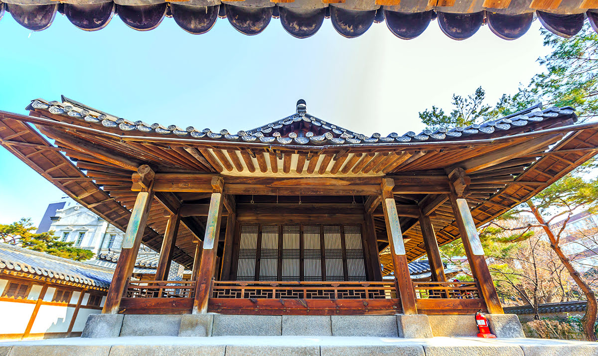 Where to stay in Seoul-South Korea-Insadong-Tapgol Park-Unhyeongung