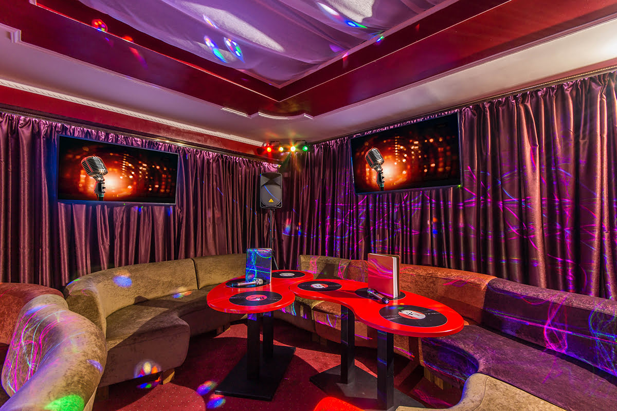 Clubs in Seoul-pubs-bars-nightlife-Karaoke Rooms-Noraebang