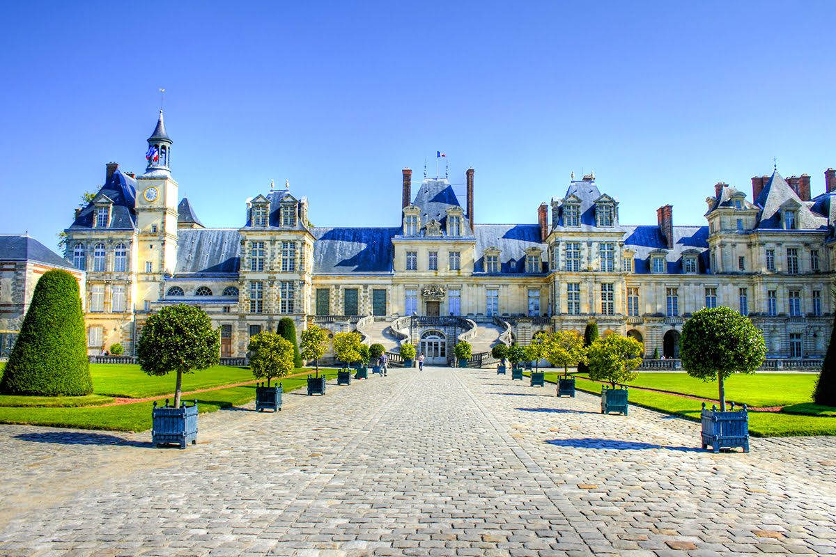Day trips from Paris-France-travel-Fontainebleau Castle