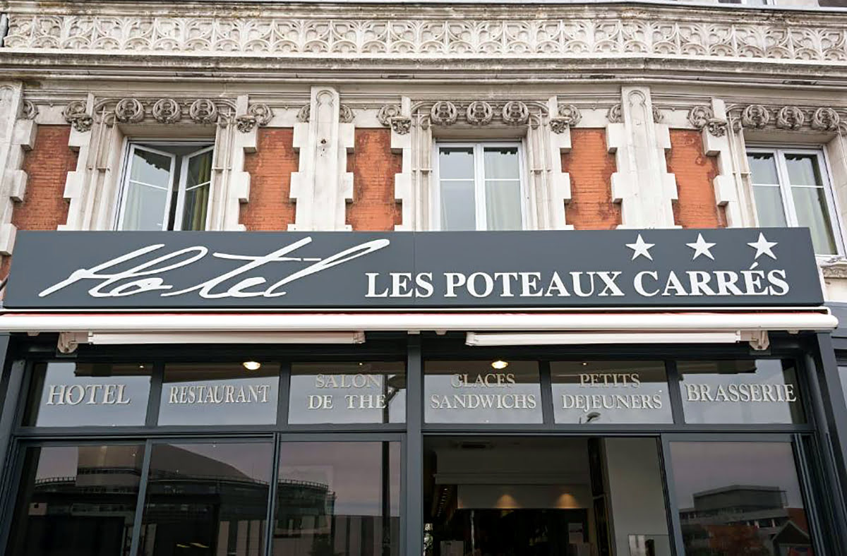 เดย์ทริปใกล้ปารีส-ฝรั่งเศส-ที่เที่ยว-Hôtel Les Poteaux Carrés