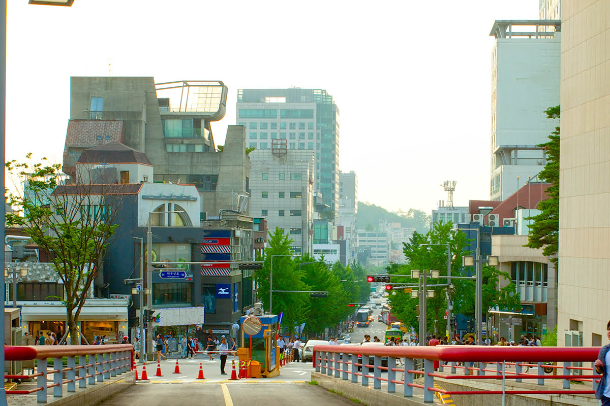 โซล-ถนนหน้ามหาวิทยาลัยฮงอิก