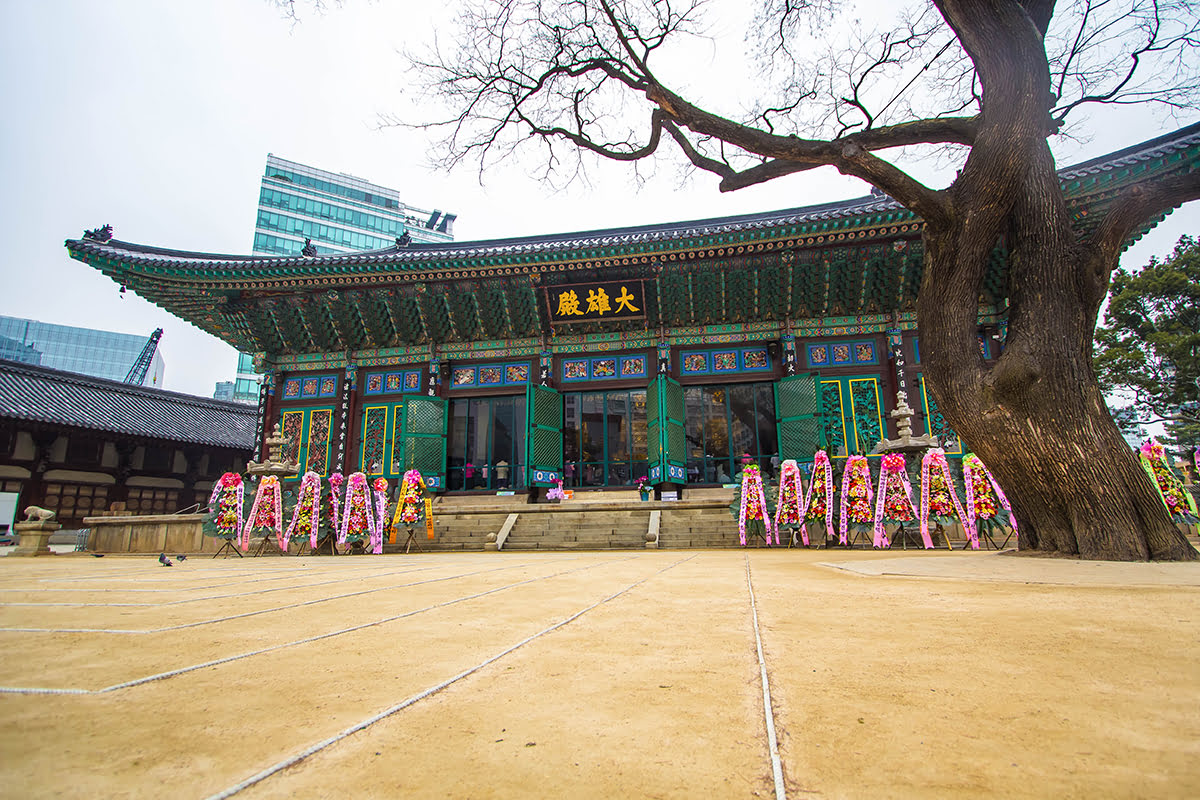 Insadong-things to do-Seoul-Jogyesa Temple