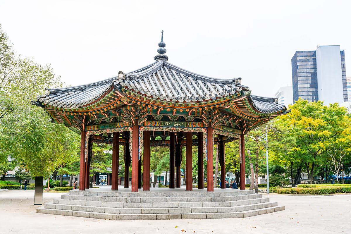 Insadong-things to do-Seoul-Tapgol Park