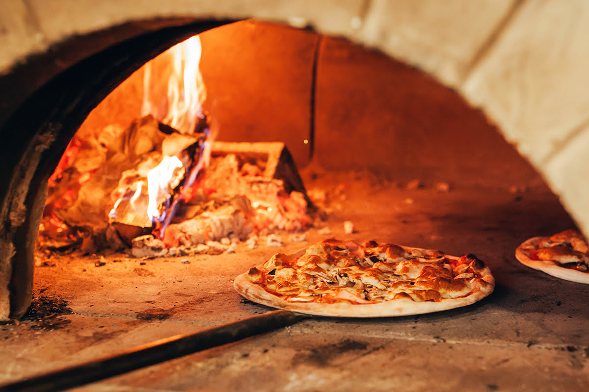 Jeddah food-Saudi cuisine-restaurants-wood-fired pizza
