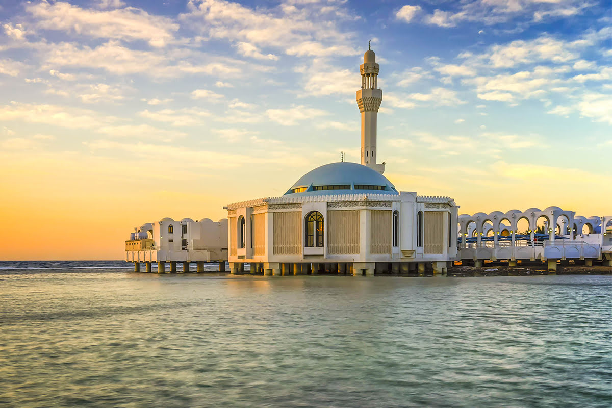 Al Rahmah Mosque in Mecca, Saudi Arabia