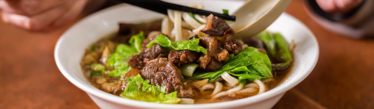 Taipei Food Tour: DIY Guide to Beef Noodles & Braised Pork background image