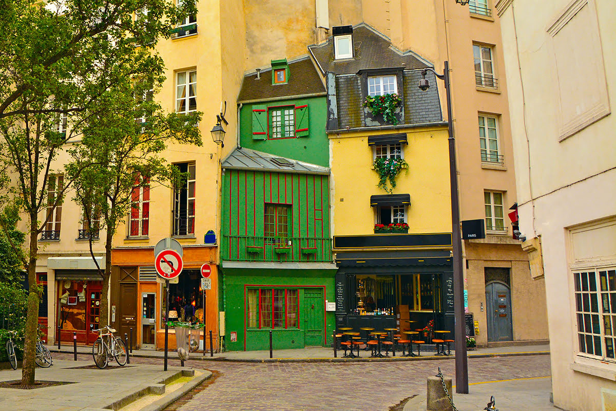 What to buy in Paris-shopping-souvenirs-Marais