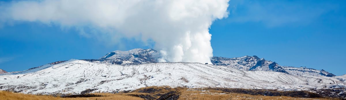 Kyushu winter itinerary-Featured photo (1200x350) Mount ASO in winter