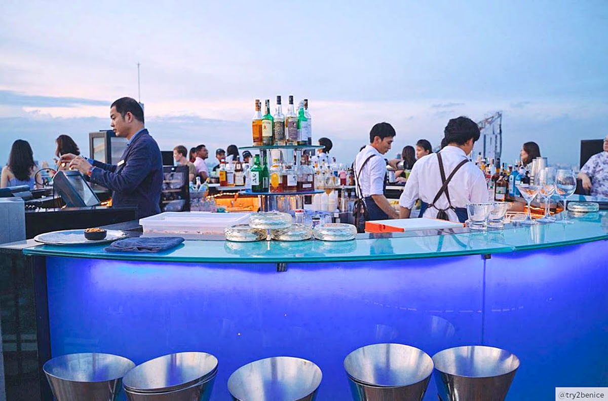 Bangkok vacation rentals-holiday homes-Thailand-Octave rooftop bar-lounge