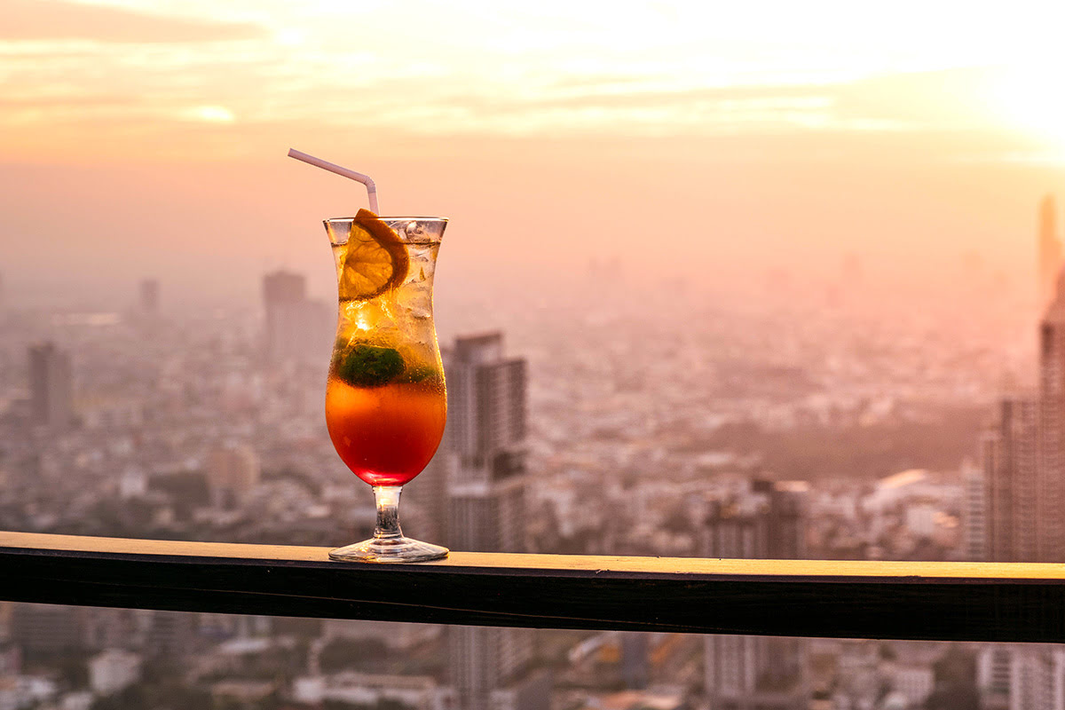 Bangkok bar scene-rooftop-Thailand nightlife-The Roof @ 38th Bar