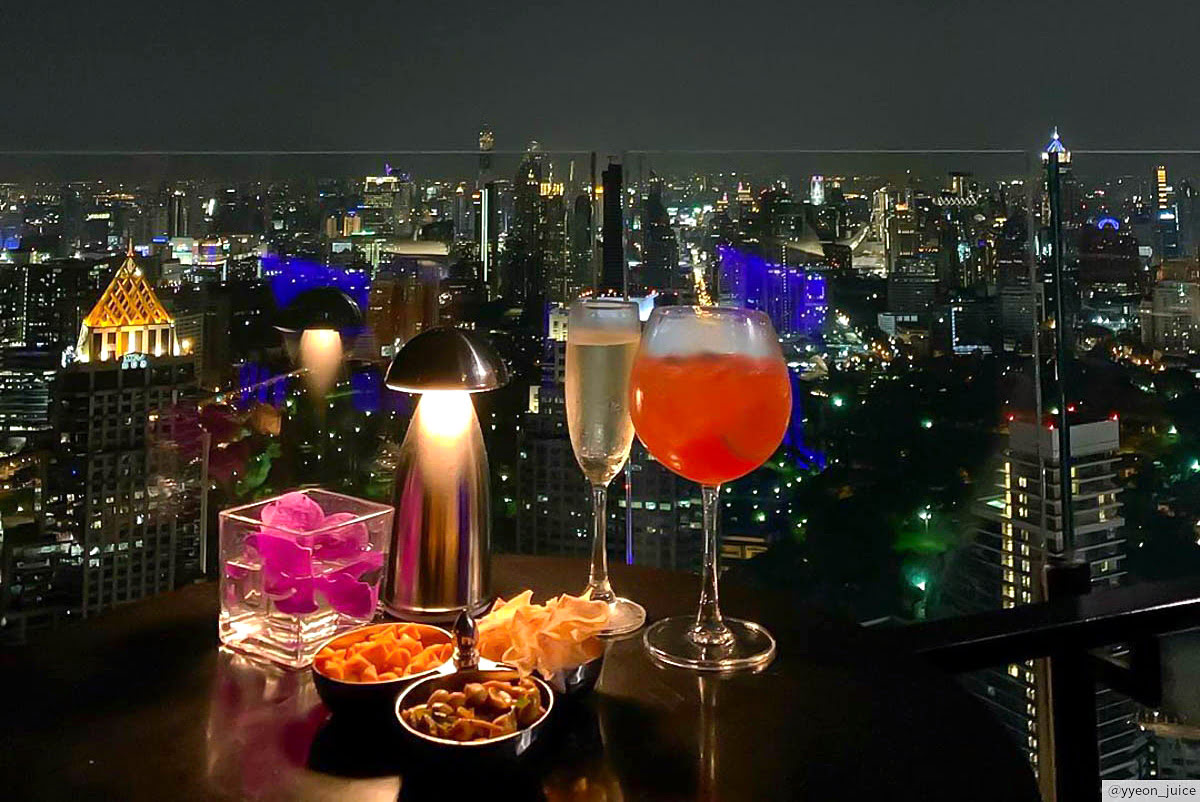 Bangkok bar scene-rooftop-Thailand nightlife-Vertigo & Moon Bar