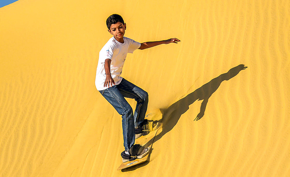 Things to do in Saudi Arabia-Riyadh-desert hiking-sand surfing