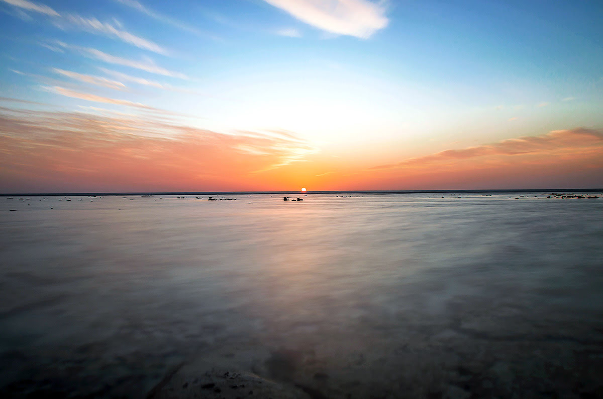 Pantai di Arab Saudi-resor tepi pantai-Pantai Umluj-Umluj