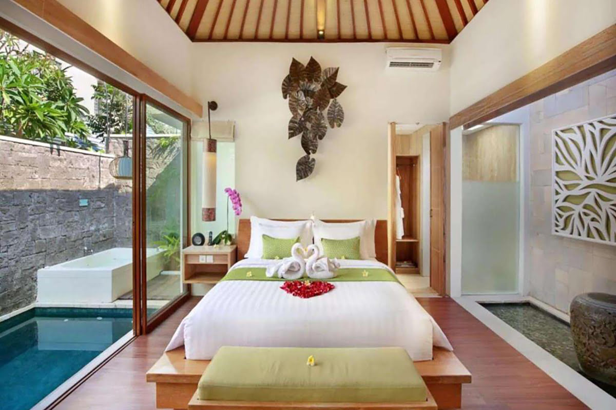Bali Vacation Homes-5 BDR Luxury Villa Walking Distance to the Beach