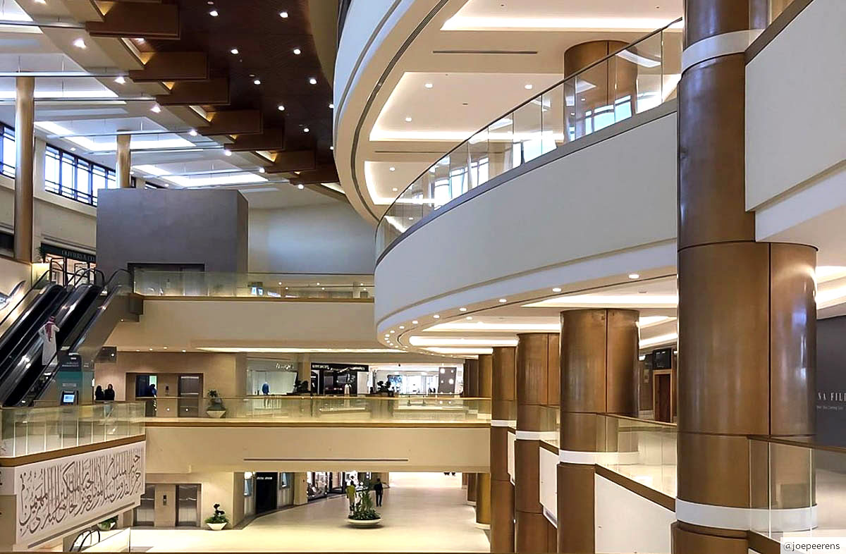 Berwisata ke Arab Saudi-hal yang perlu diketahui-Centria Mall-Al Rashid Mall