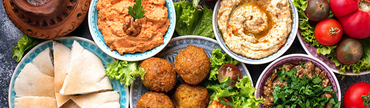 沙特阿拉伯饮食文化：传统美食和国际餐厅
