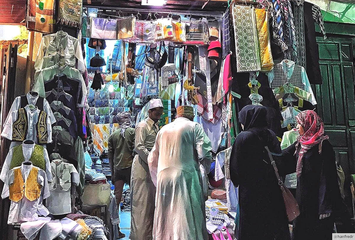 Shopping in Saudi Arabia-Gabel Street Souq-Qabel Trail