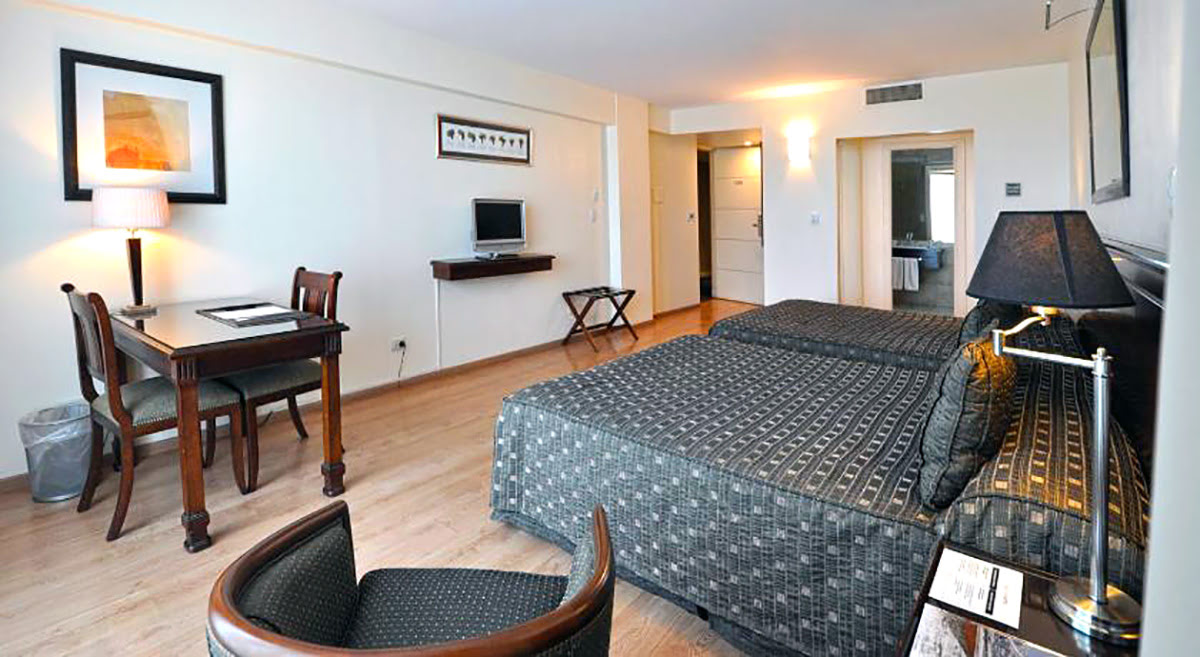 Hotels in Mendoza-Argentina-things to do-American Executive Hotel Mendoza