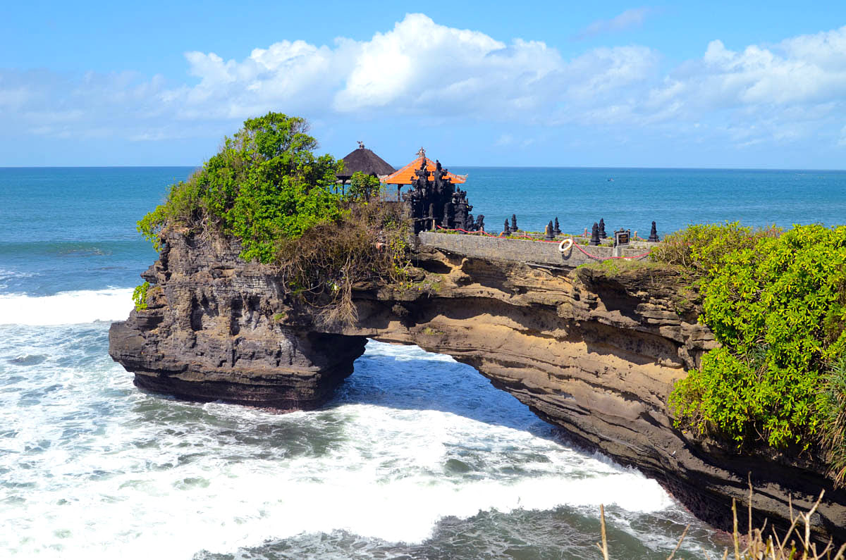 Tanah Lot Temple-Bali-Batu Bolong Temple