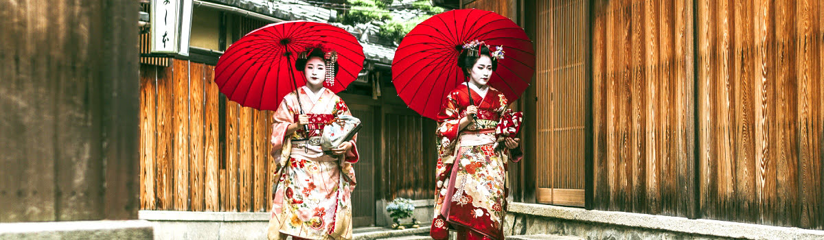 Featured photo-Geisha girls-Gion-traditional houses for rent in Kyoto