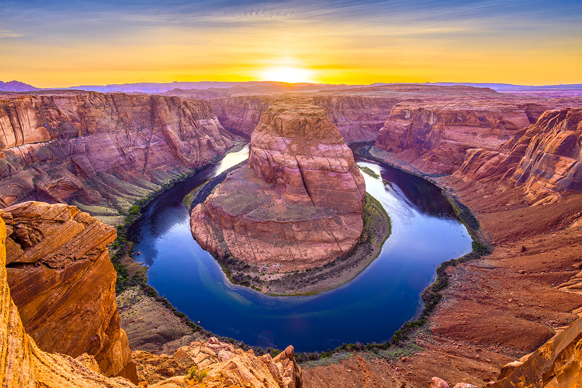 Ces lieux réels dignes d’un RP Horseshoe-Bend-Antelope-Canyon-tours