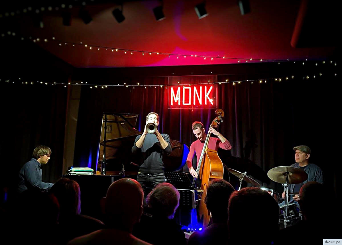 เที่ยวเกาะซิซิลี-อิตาลี-Monk Jazz Club