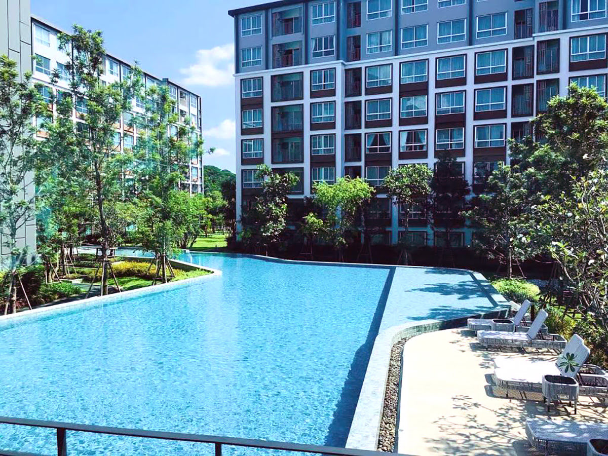 Comfy stay in Chiang Mai-Thailand-apartments for rent-Near the central festival with a big swimming pool