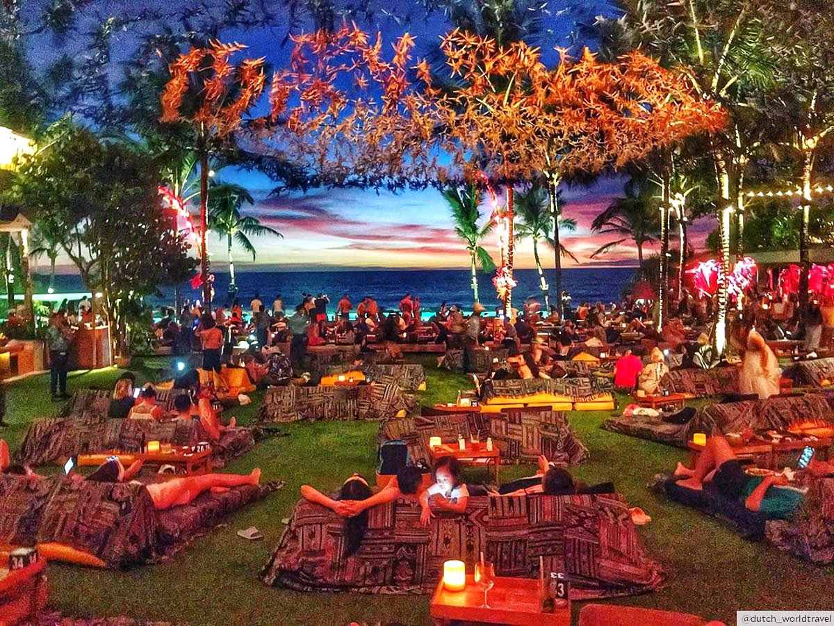 Kehidupan malam di Kelab Pantai Potato Head, Bali