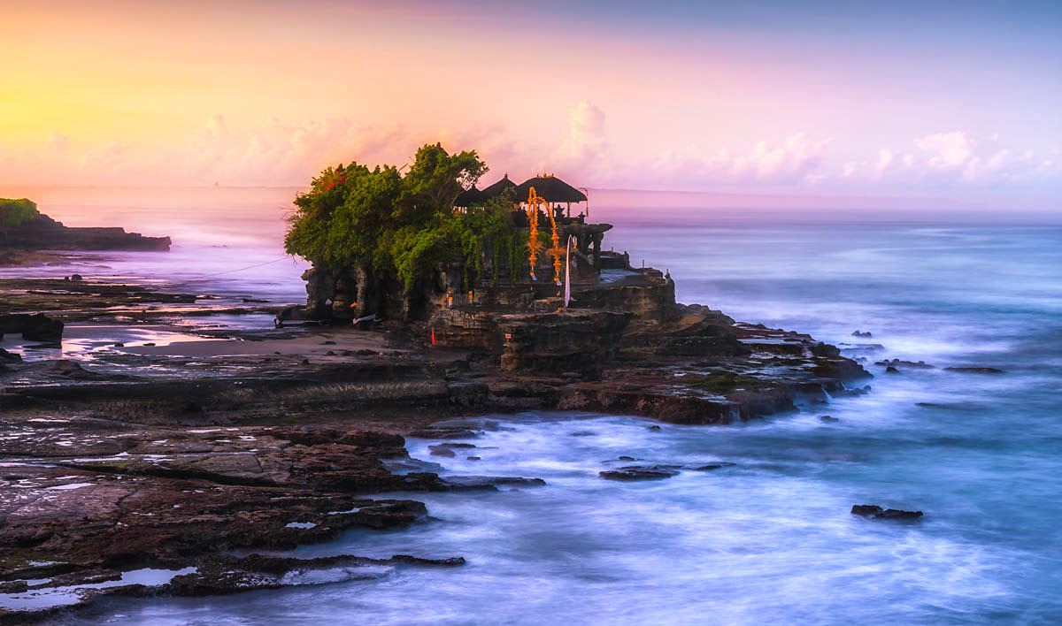 Tanah Lot Temple-Bali-sunrise
