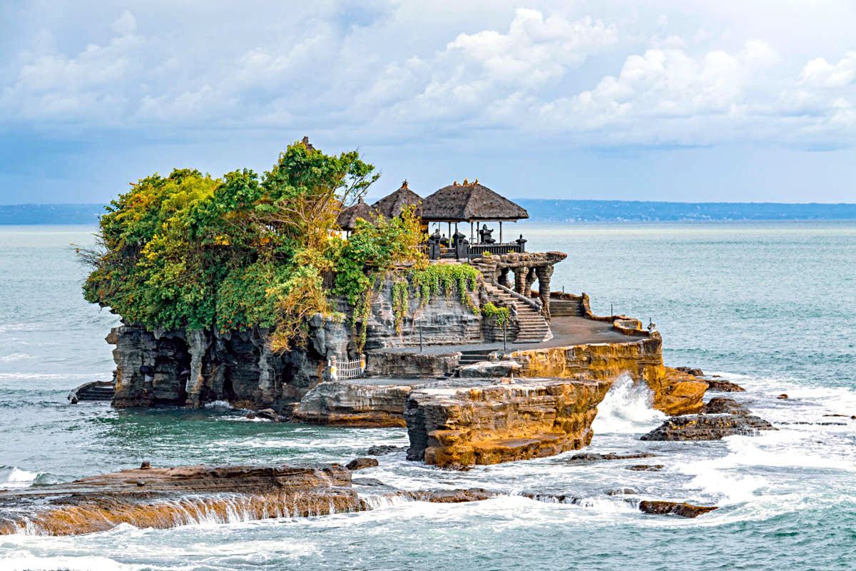 Places to visit in Bali-Tanah Lot Temple